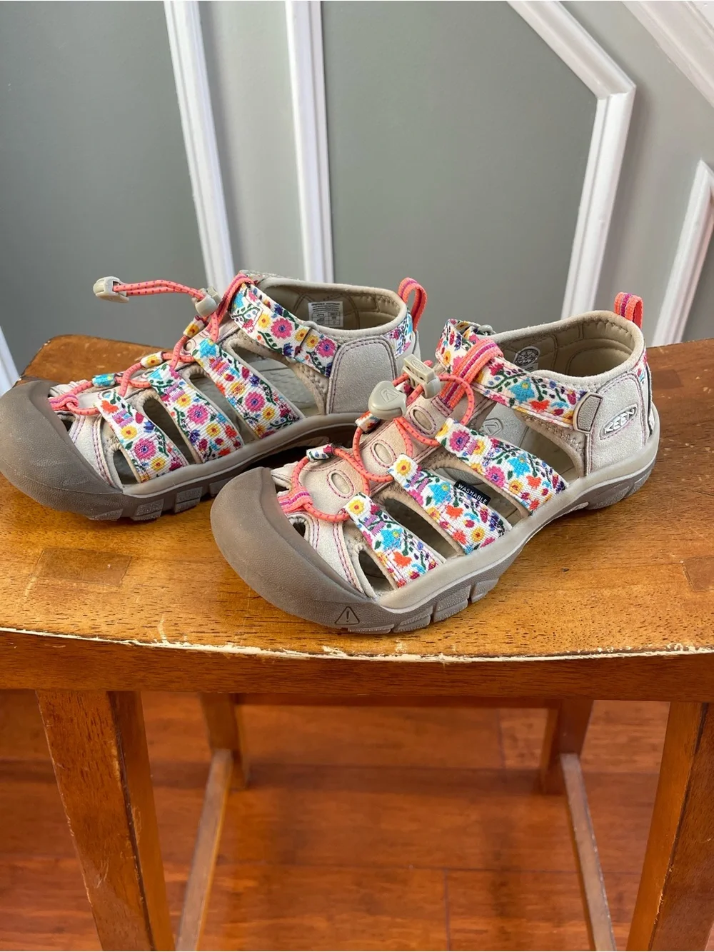 KEEN Newport H2 Sandals Kids 3 Tan Floral Water Hiking Outdoor Sport